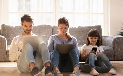 Una famiglia connessa: gli strumenti che aiutano a organizzare e comunicare