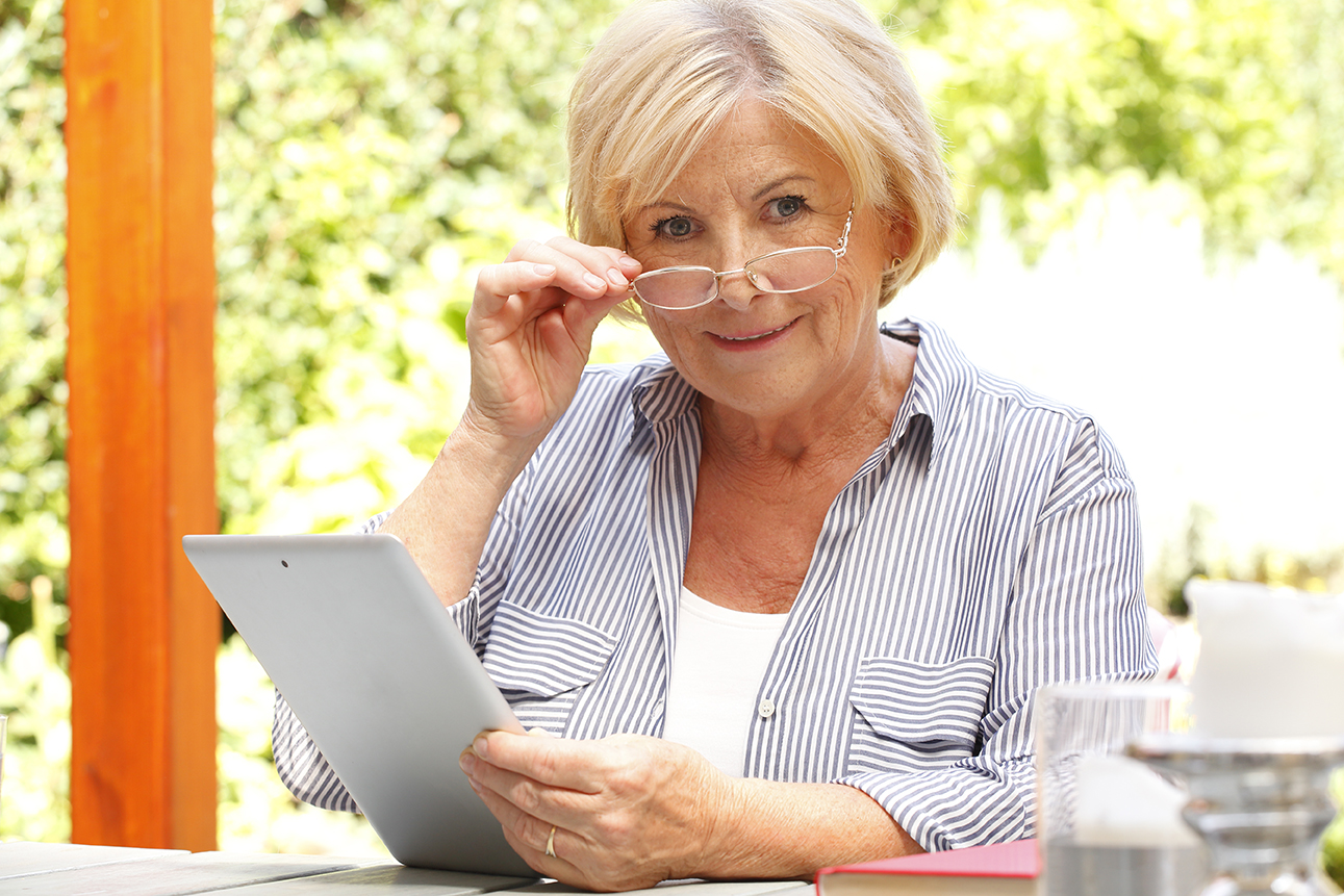 Senor woman with diigital tablet Nonni 2